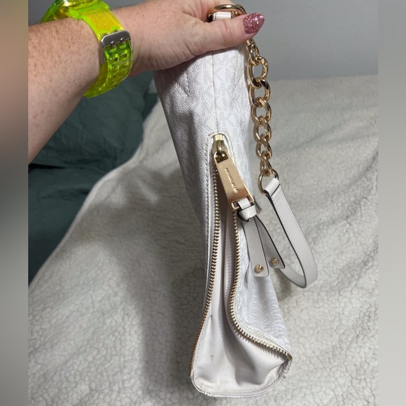 Michael Kors Devon Tote - Picture 3 of 6